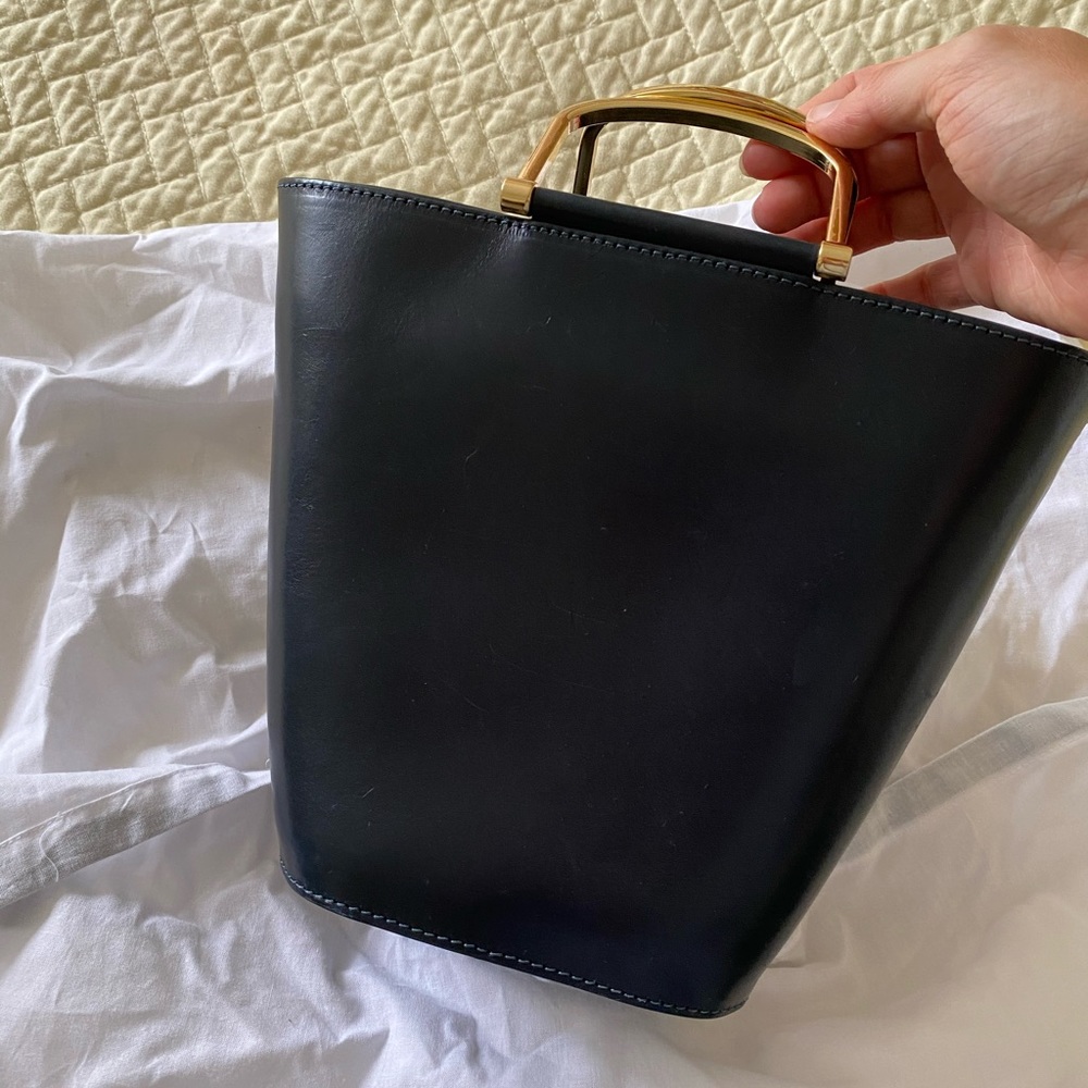 &Other Stories Bucket Bag